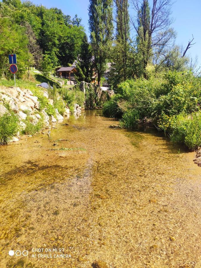 Smaragd River Near Rastoke & Plitvice Lakes Slunj Exterior photo
