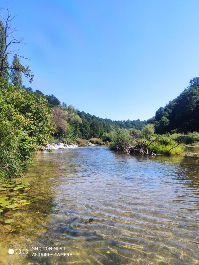 Smaragd River Near Rastoke & Plitvice Lakes Slunj Exterior photo