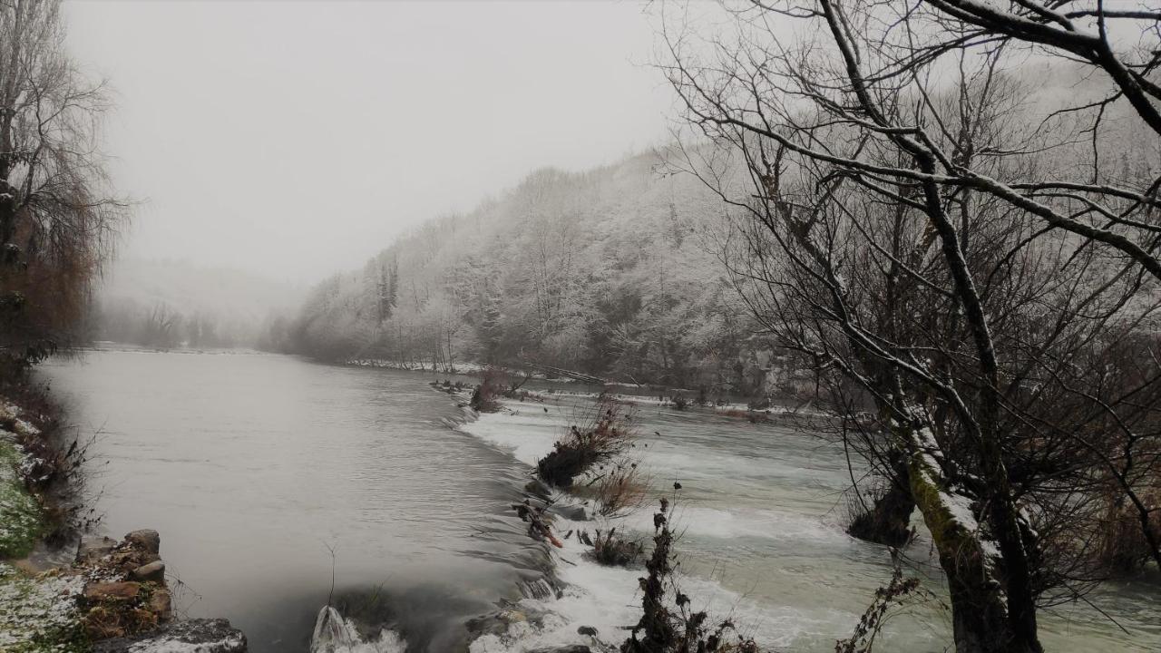 Smaragd River Near Rastoke & Plitvice Lakes Slunj Exterior photo