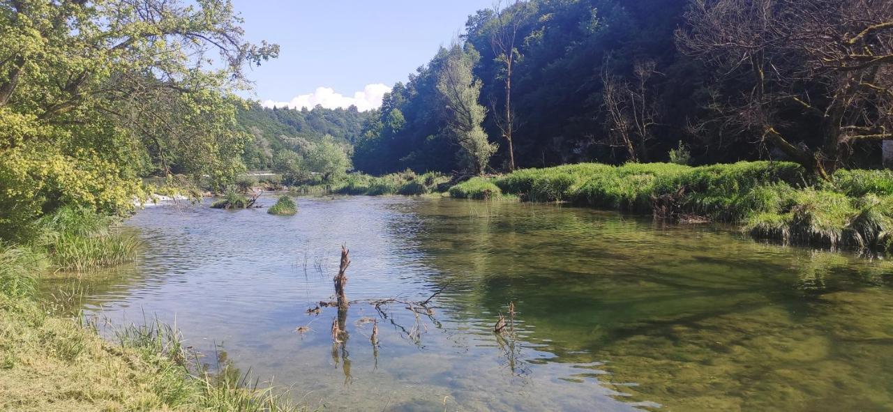 Smaragd River Near Rastoke & Plitvice Lakes Slunj Exterior photo