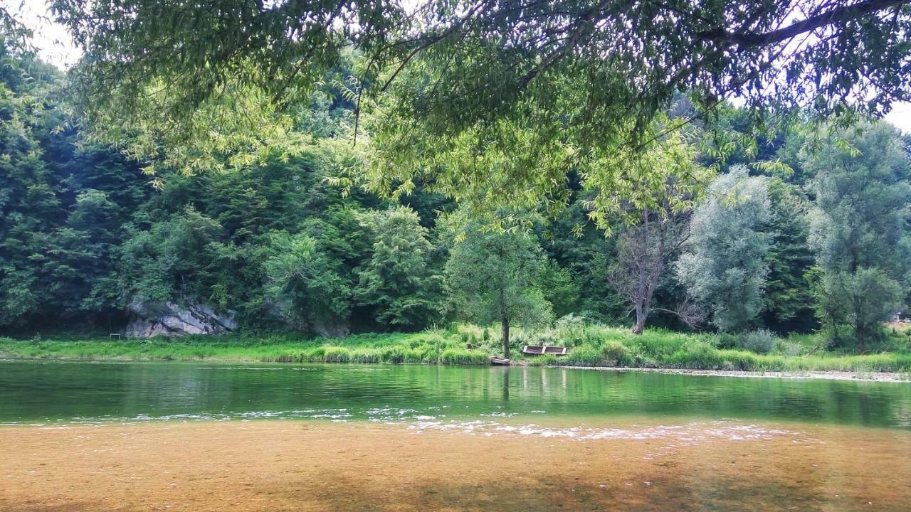 Smaragd River Near Rastoke & Plitvice Lakes Slunj Exterior photo