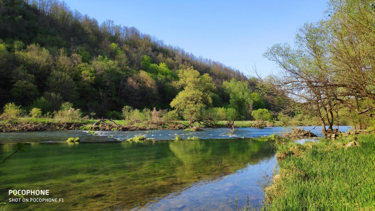 Smaragd River Near Rastoke & Plitvice Lakes Slunj Exterior photo